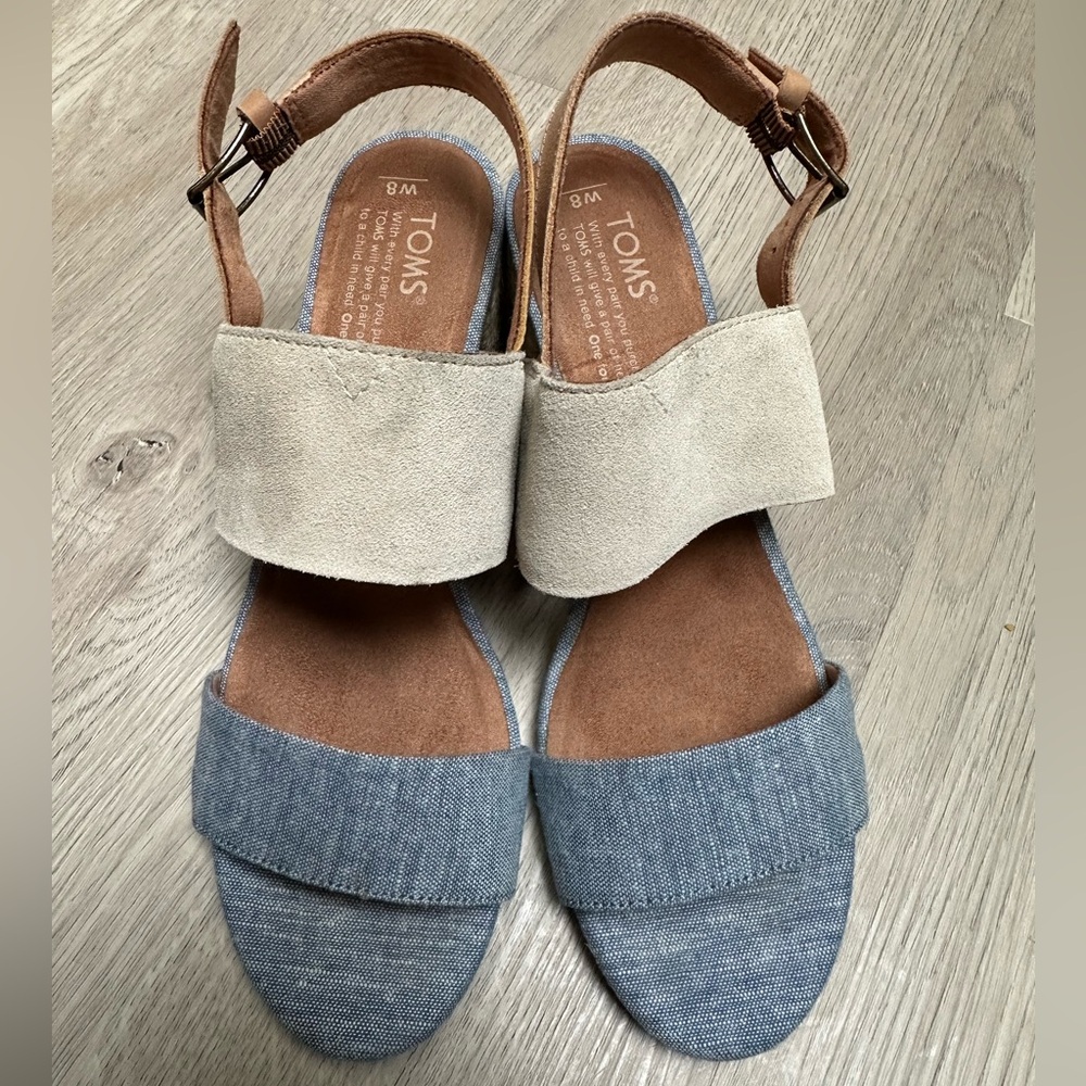 Womens TOMS heels size 8